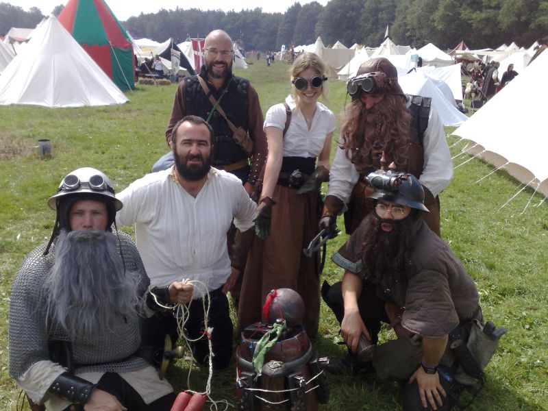 Fichier:DwarfDemolitionTeam1211.jpg